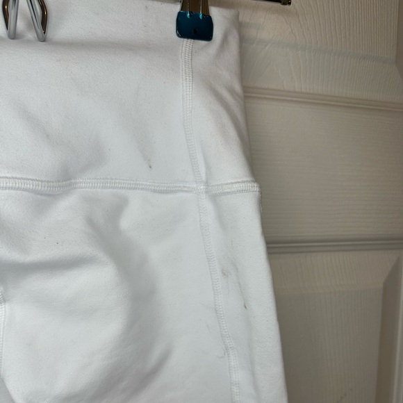 Alo Yoga High-Waist Moto Legging sz.S White - Picture 5 of 6